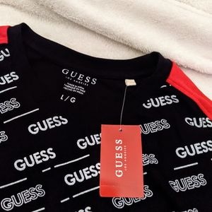 GUESS Distorted Logo T-shirt